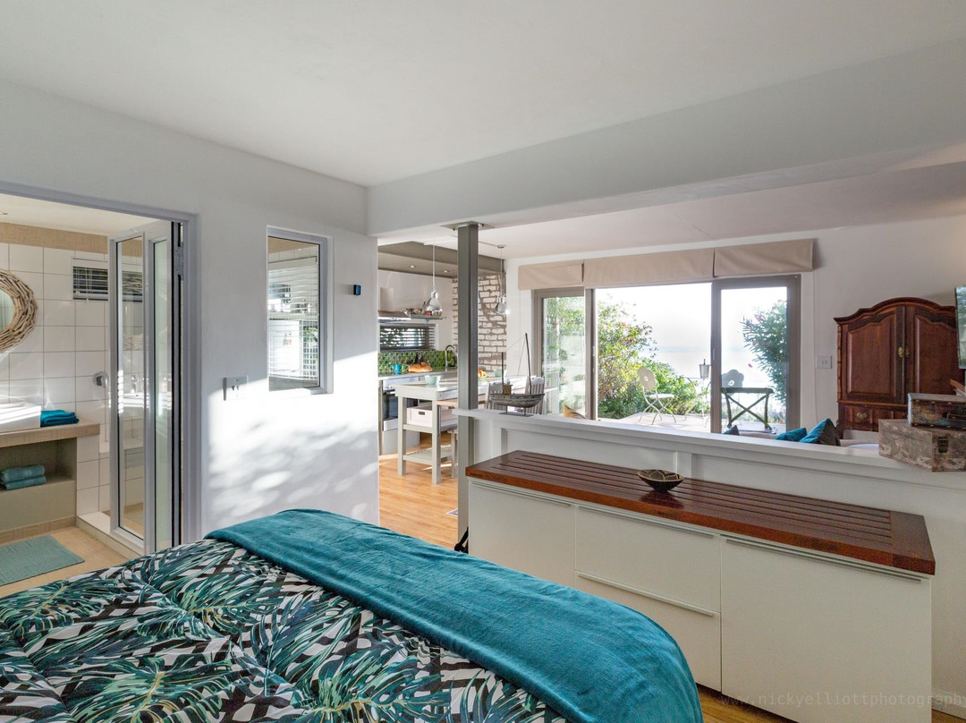 Watercolours Studios主图