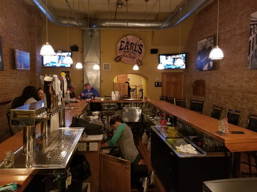 Hokah旅游景点-Earl's Grocery & Saloon