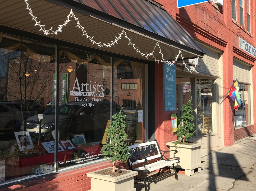 Artists At Work-Elkins必去景点