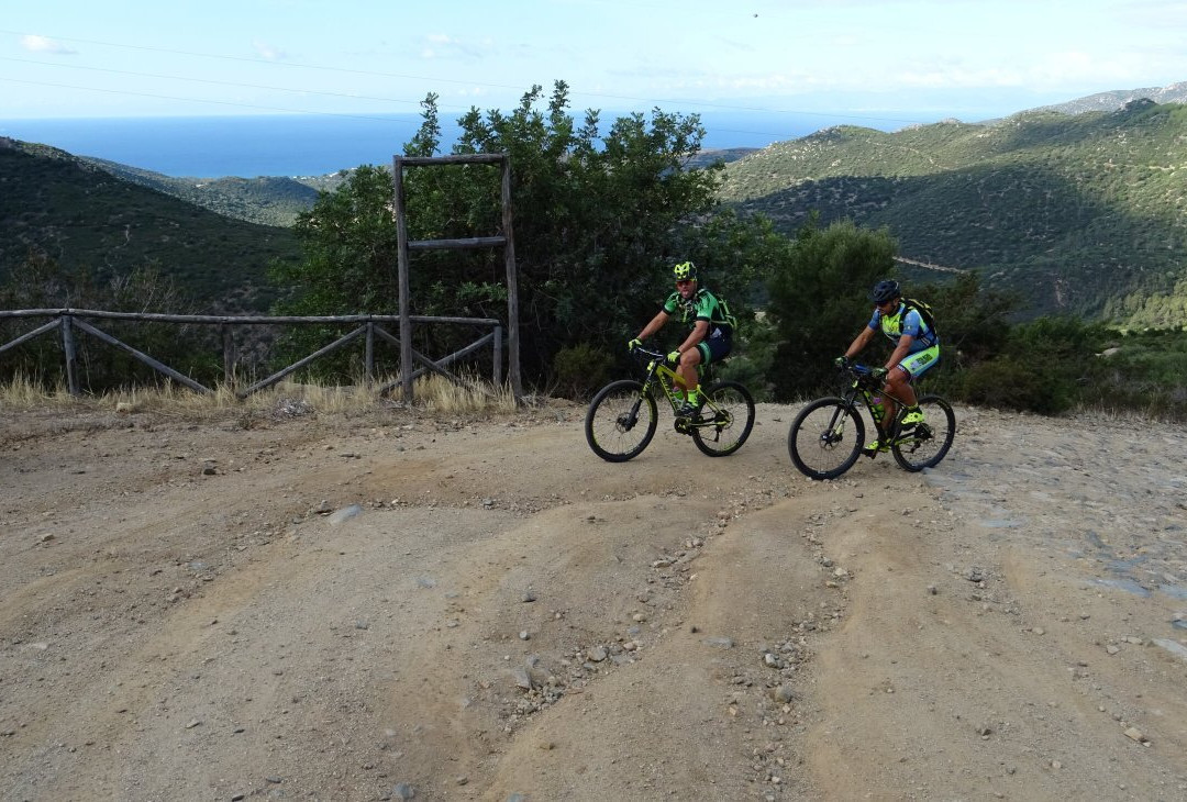 Perda de sa Mitra-Castiadas必去景点