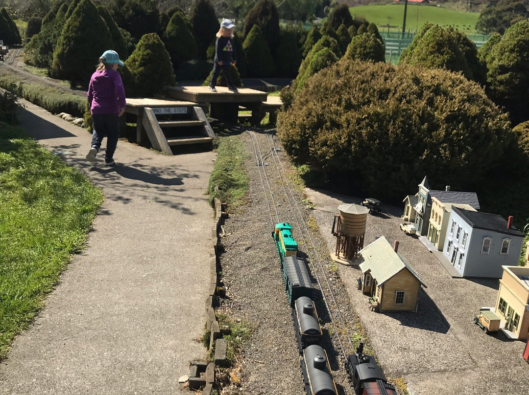 Loco Miniature Railway and Gardens景点图片