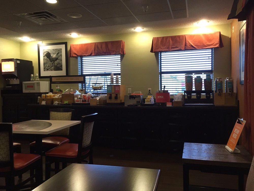 Hampton Inn Elkhart-餐饮