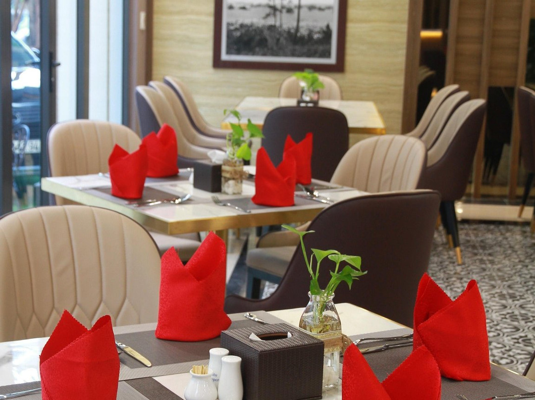 Top One Halong Hotel主图