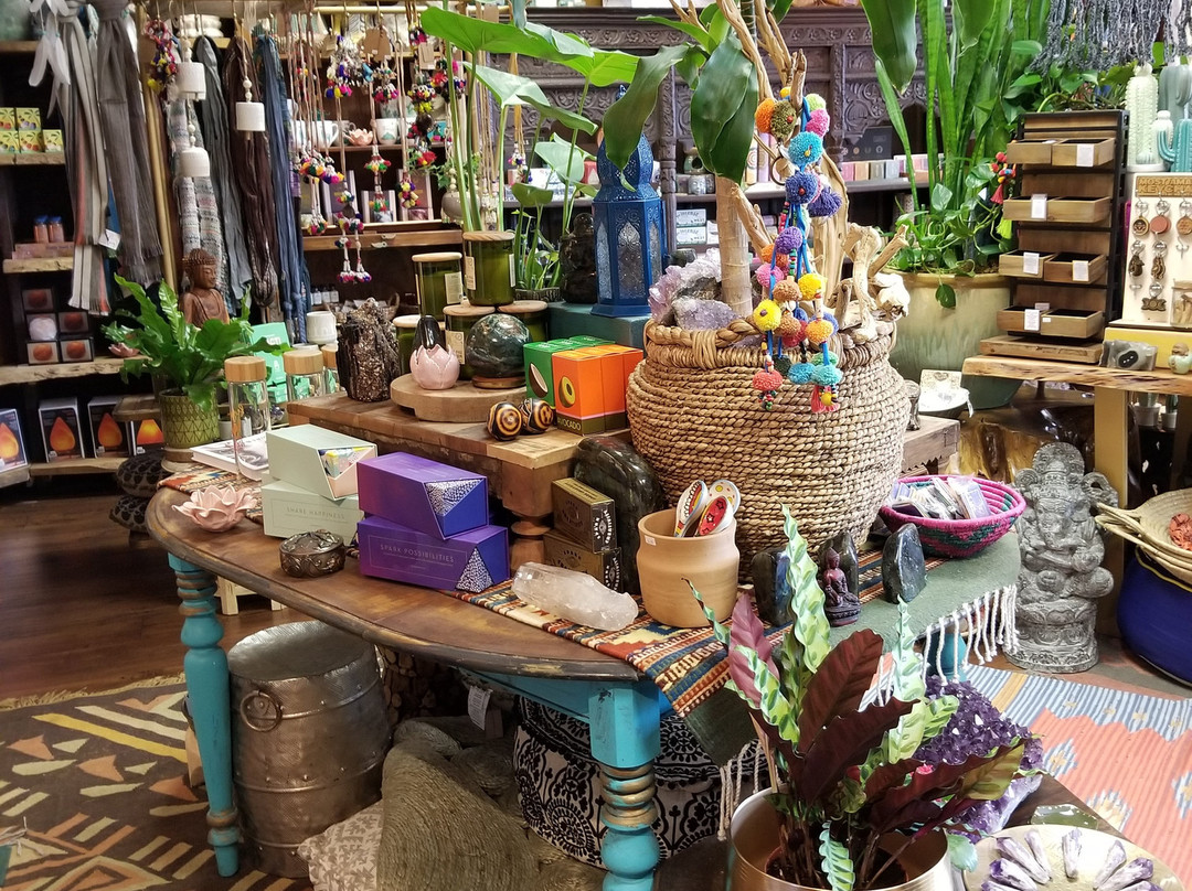 L.E.A.F. - Live Enlightened And Free-卡尔斯巴德必去景点