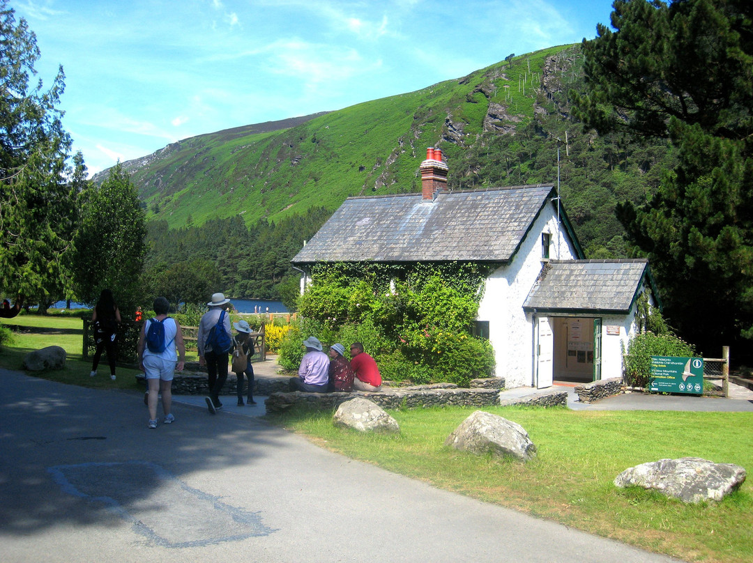 Glendalough Upper Lake景点图片