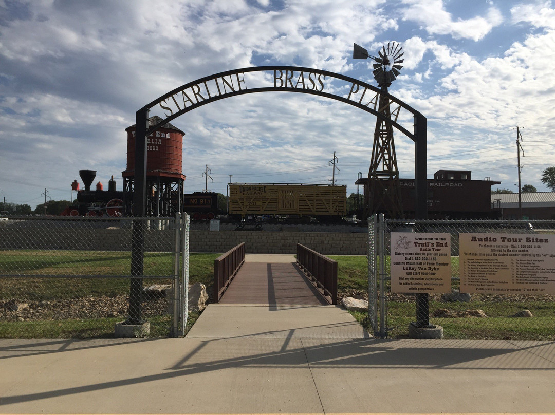 Trails End Monument-锡代利亚必去景点