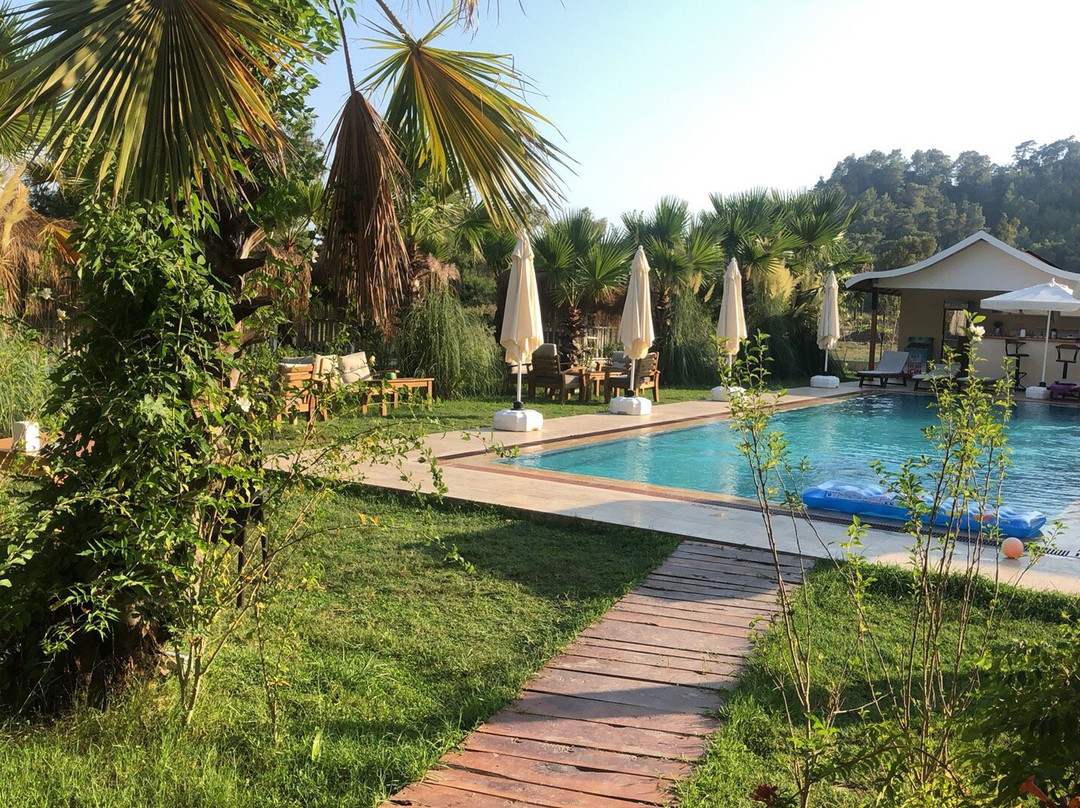 戈西克花园物语酒店主图