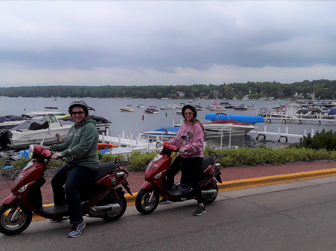 Lake Geneva Scooter Tours & Rentals-日内瓦湖必去景点