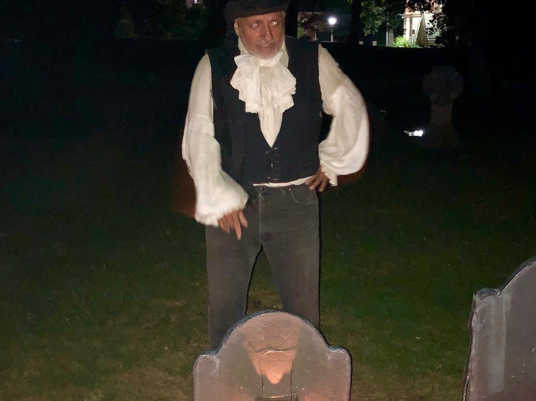 Annapolis Royal Candlelight Graveyard Tour-安纳波利斯罗亚尔必去景点