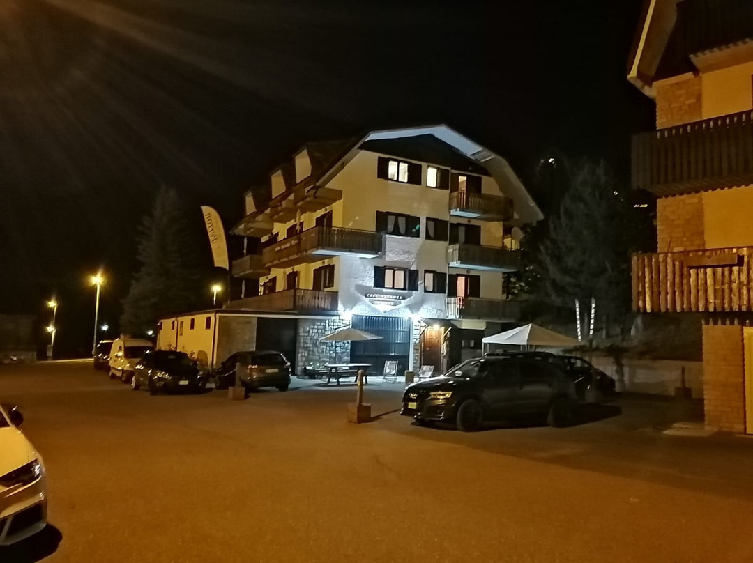卡赛瓦肯萨佩隆酒店主图