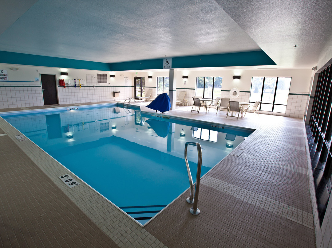 Holiday Inn Express & Suites Detroit North - Troy By IHG主图