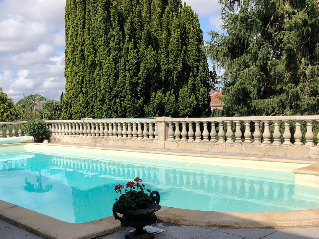 Le Petit Chateau主图