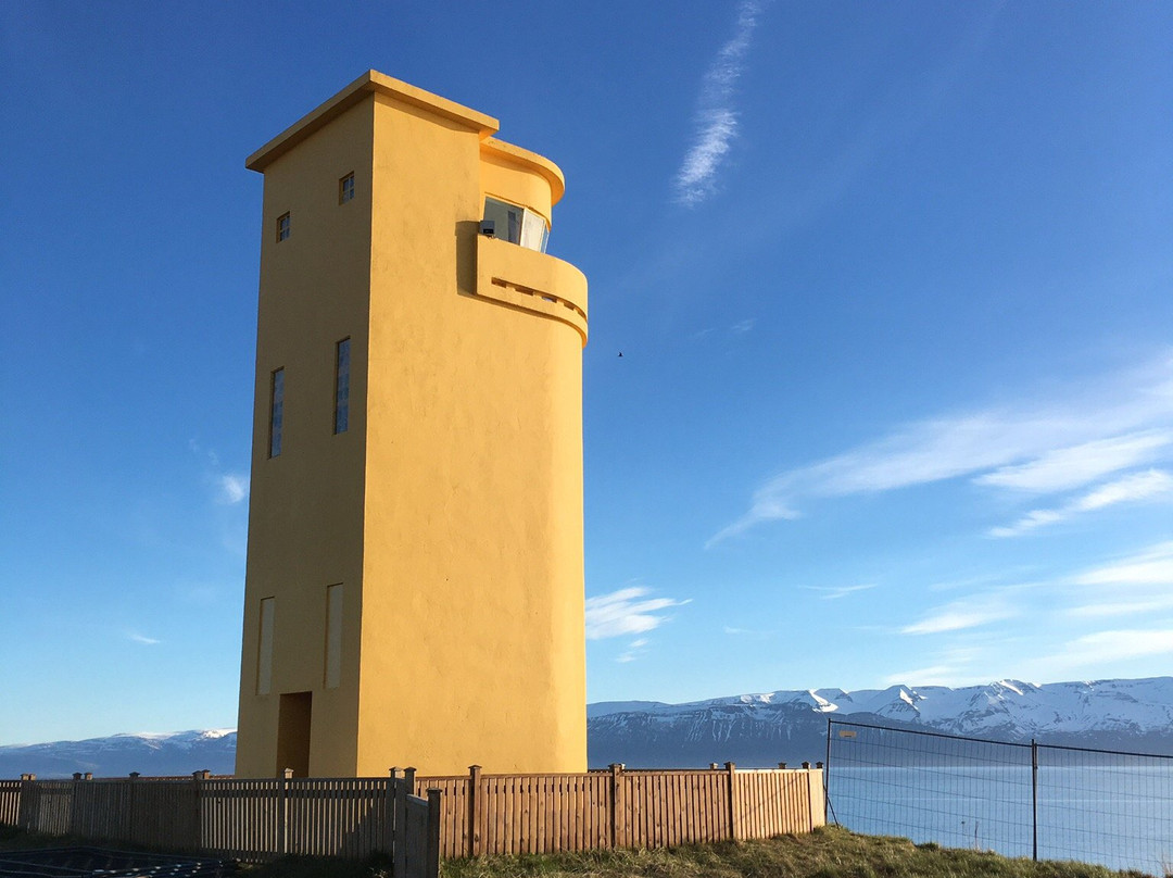 Husavik Yellow Lighthouse-胡萨维克必去景点