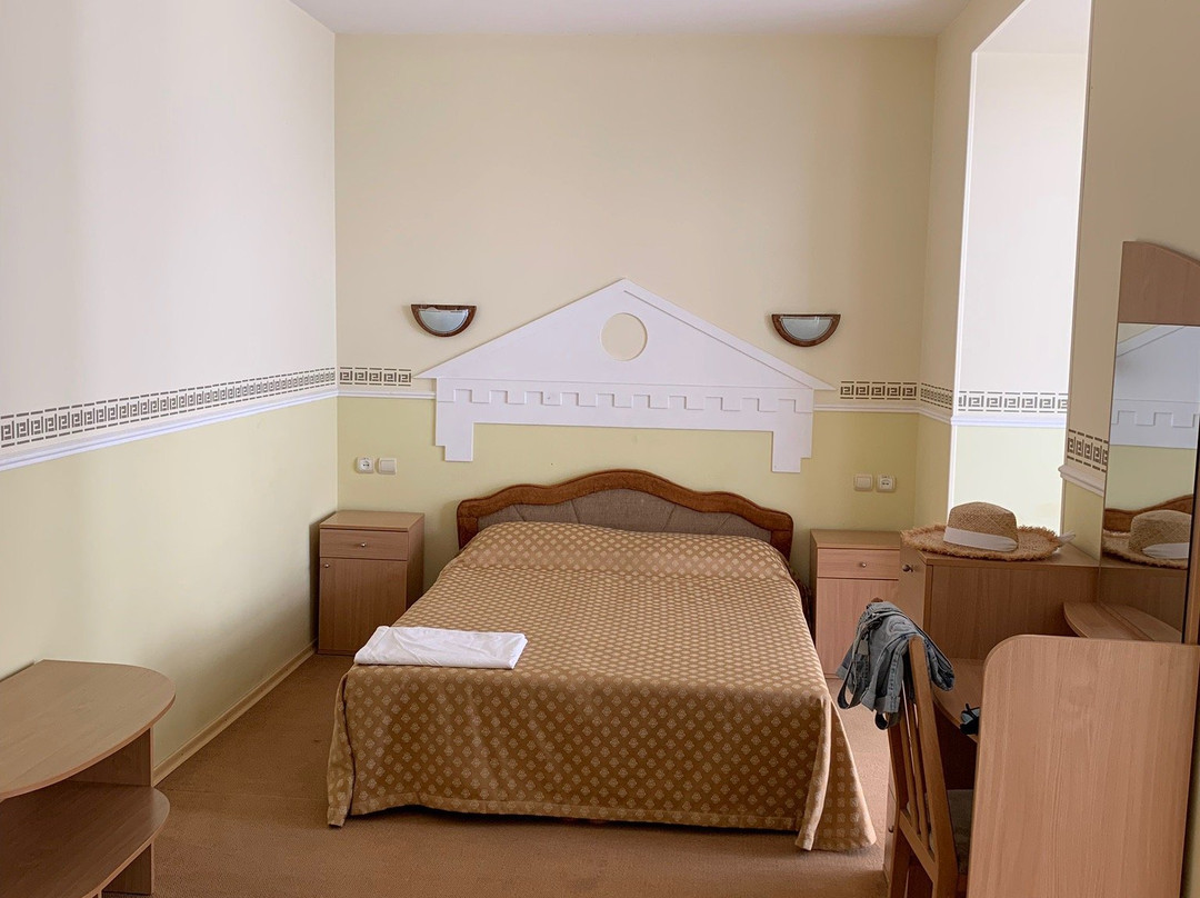 Nika Notel, Berdyansk主图