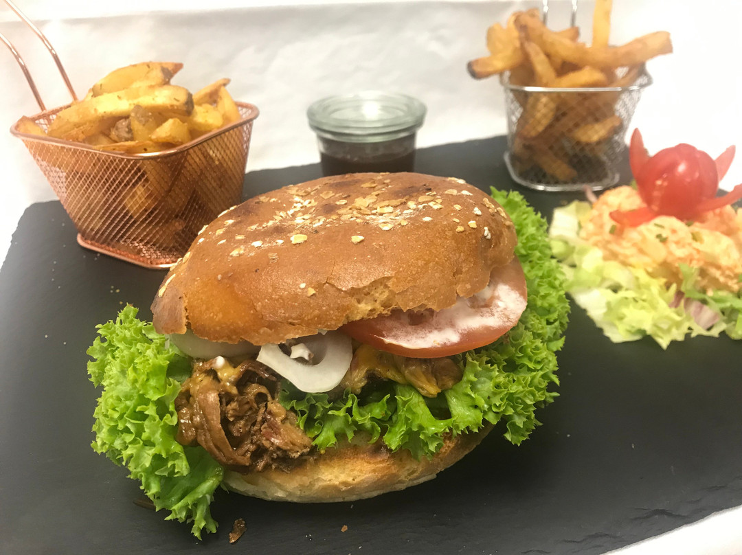 Forst餐馆和美食-Landgasthof Krone Uetendorf