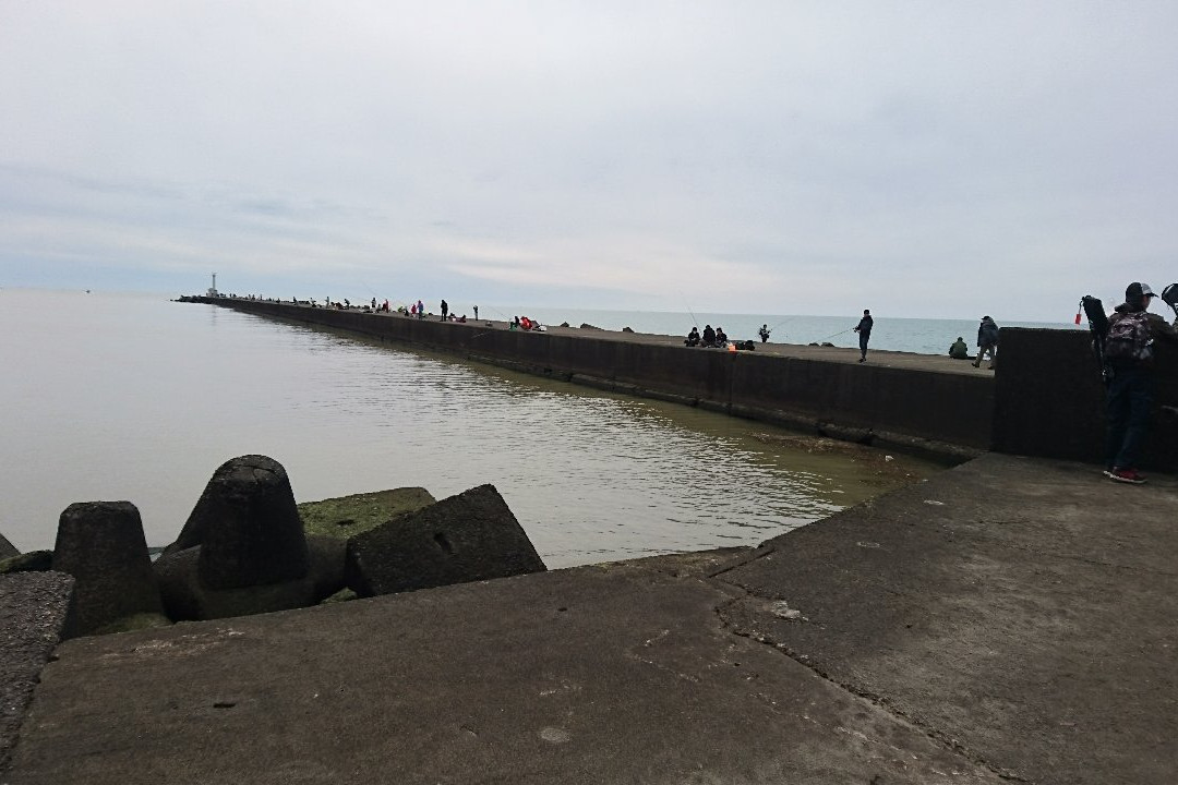 Mikuni Port Breakwater景点图片