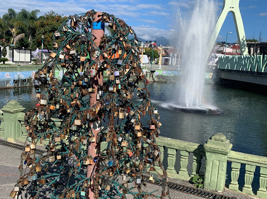 Paseo de Los Lagos-哈拉帕必去景点