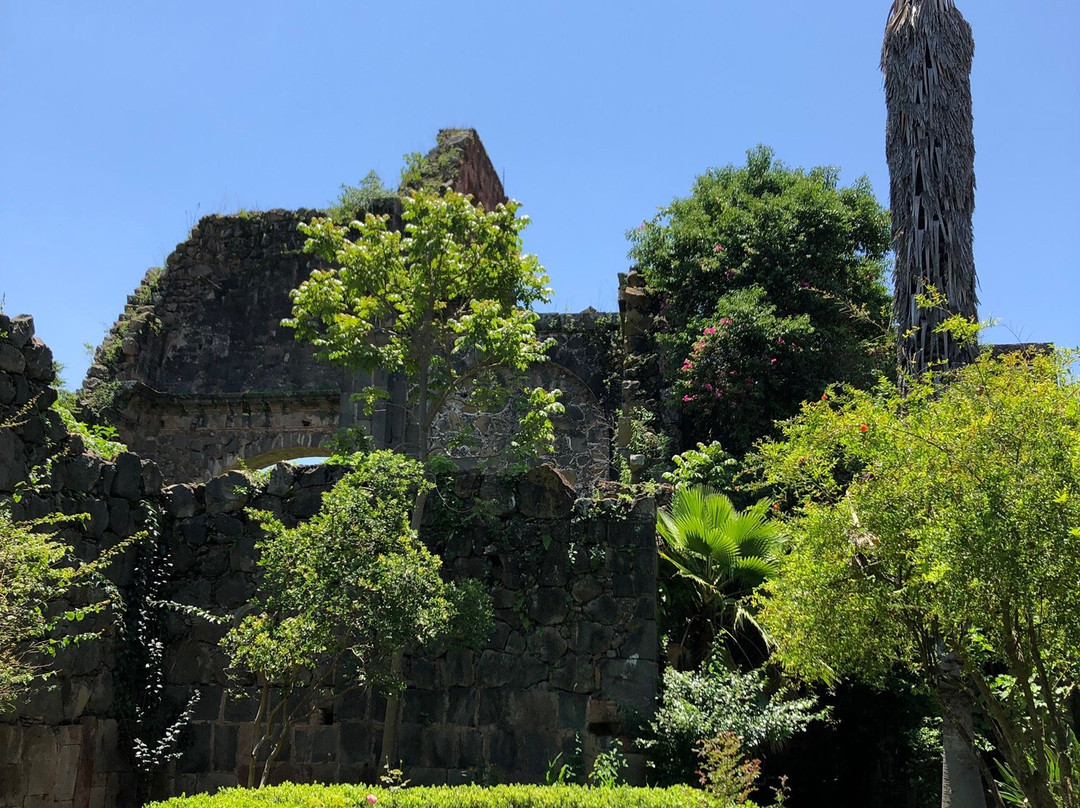 Unfinished Temple de la Preciosa Sangre-Mascota必去景点