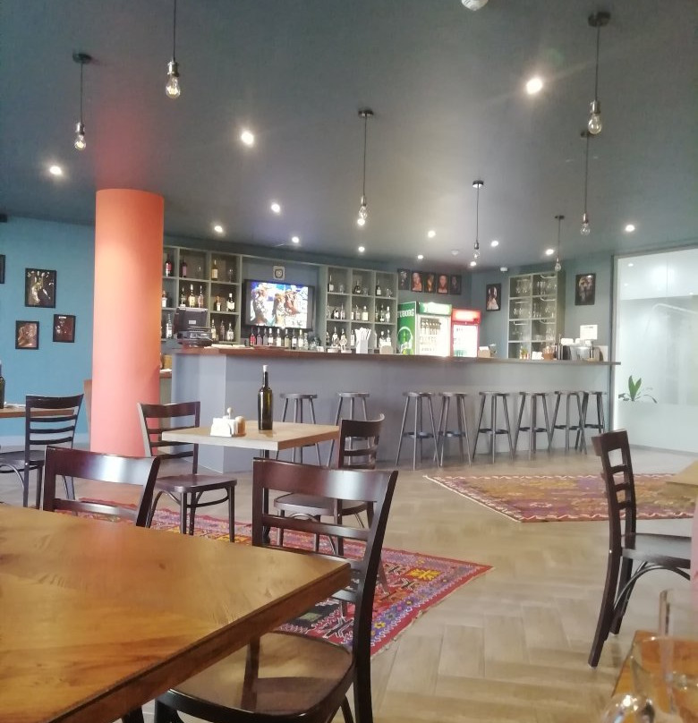 HomeBridge Hotel Apartments主图
