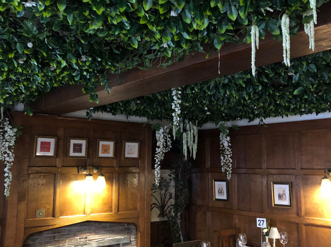 The Lion Hotel主图