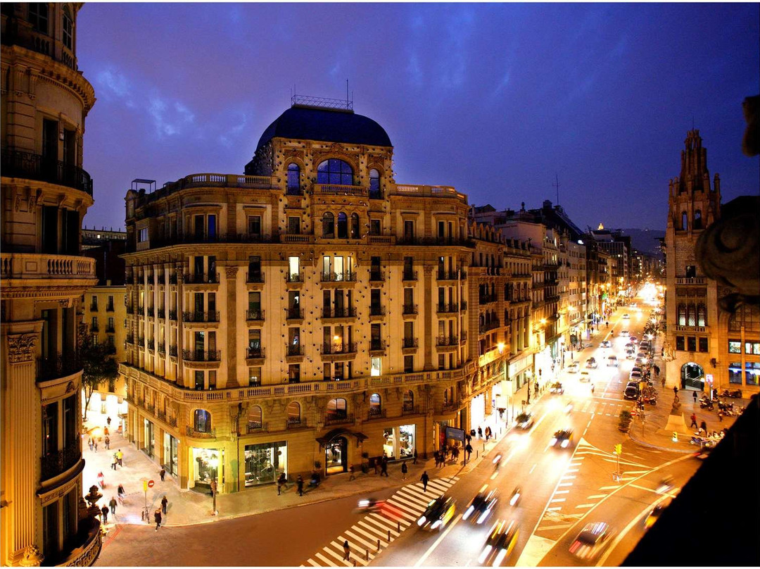 巴塞罗那奥拉酒店主图