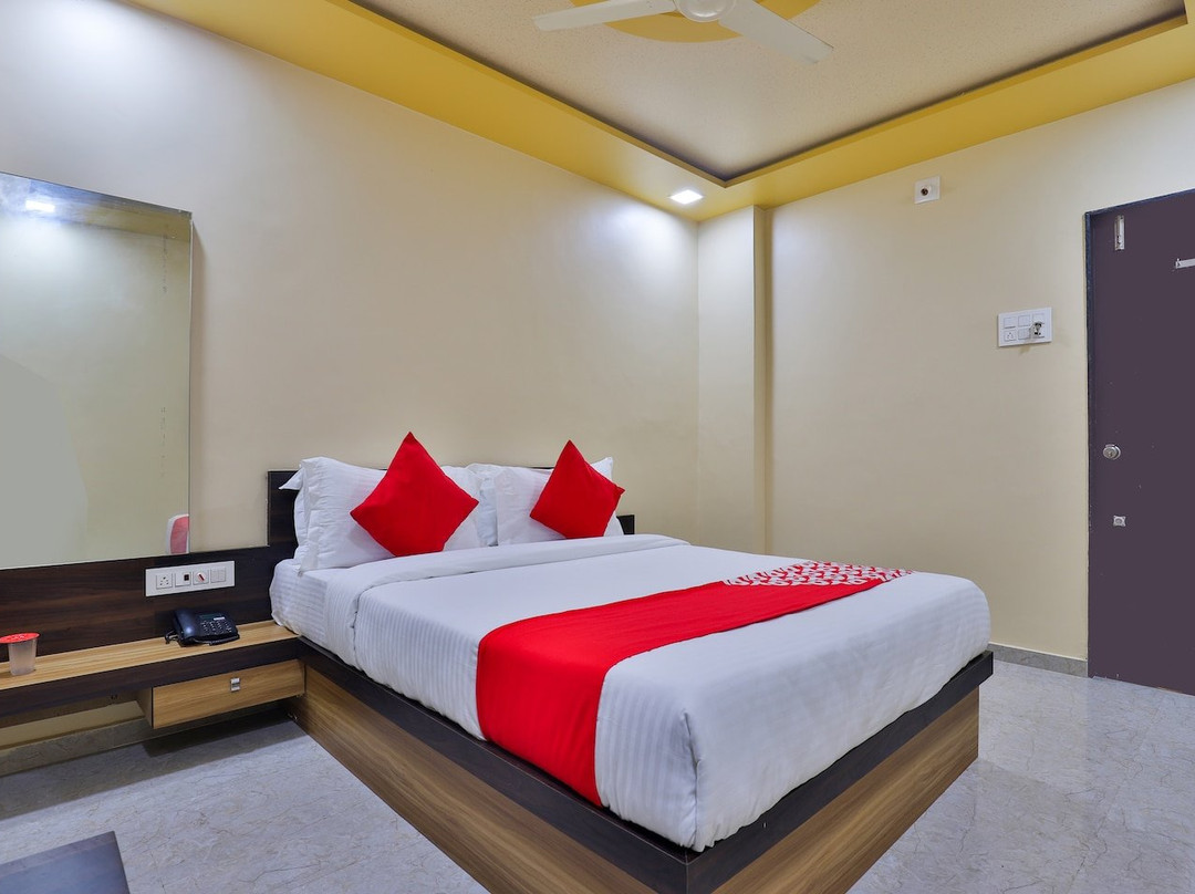 Hotel Daksh & Resorts主图