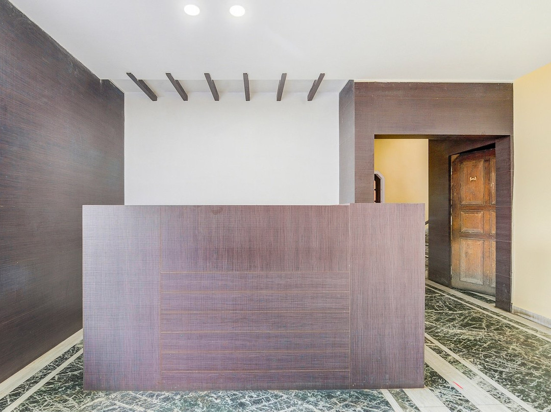 OYO 13521 Sudhriti Hotel主图