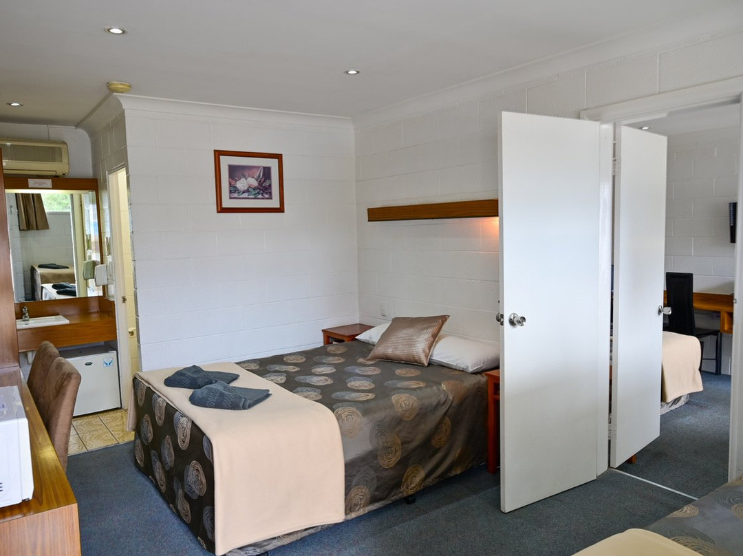 Byer Fountain Motor Inn主图