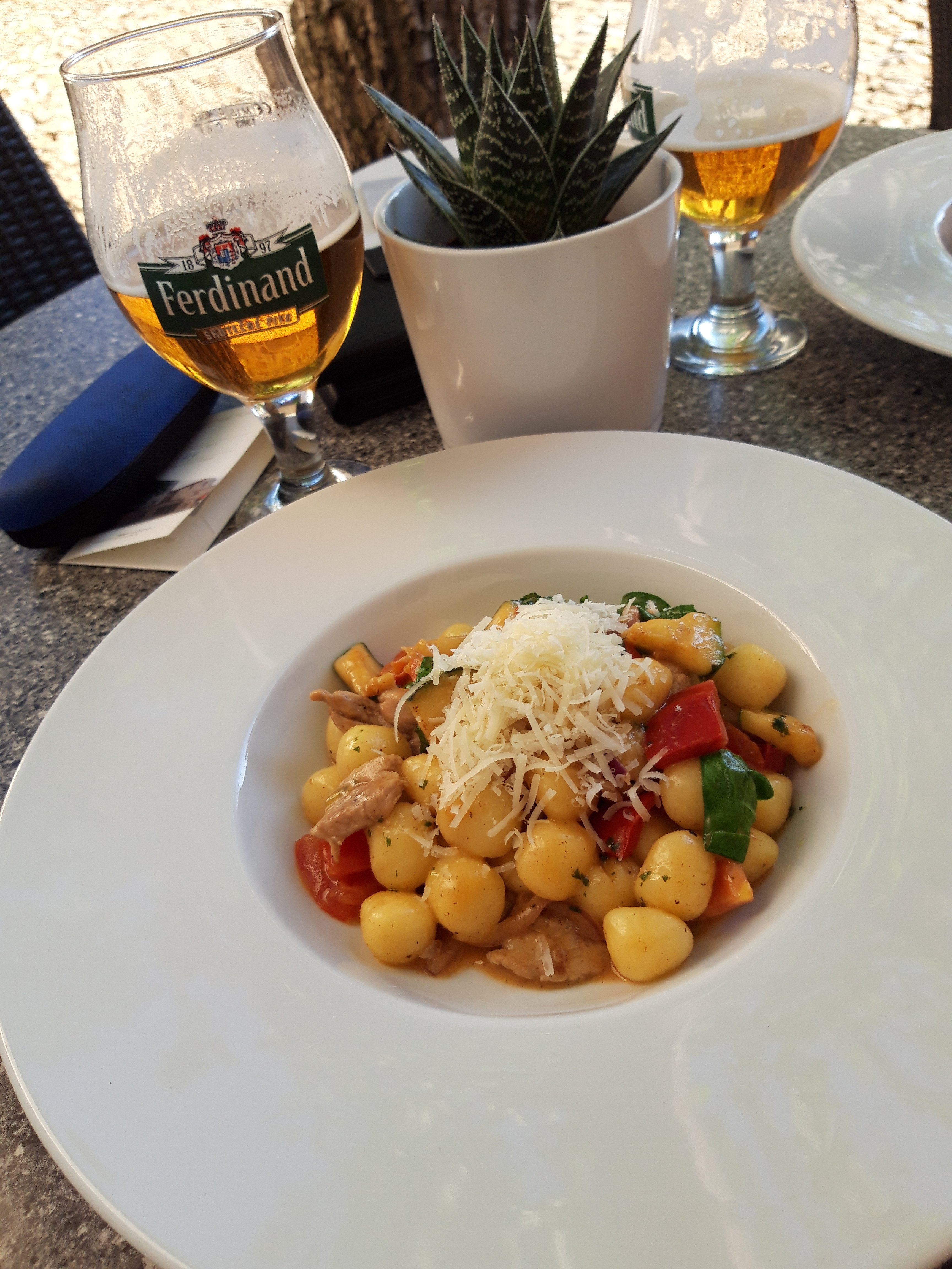 Bellevue Hotel Karlov-餐饮