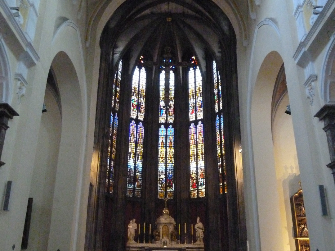 Collégiale Saint-Denis景点图片