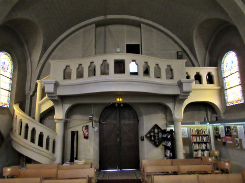 Eglise Sainte-Thérèse de l'Enfant Jésus-Gagny必去景点