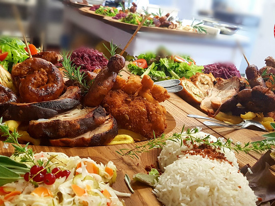 Görcsöny餐馆和美食-Marica Családi Étterem