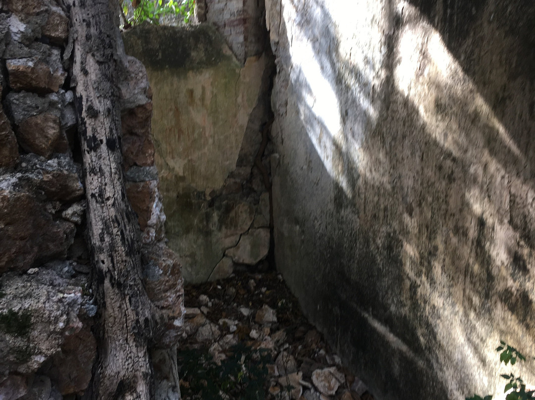 Vestiges du Bagne-Ile Des Pins必去景点