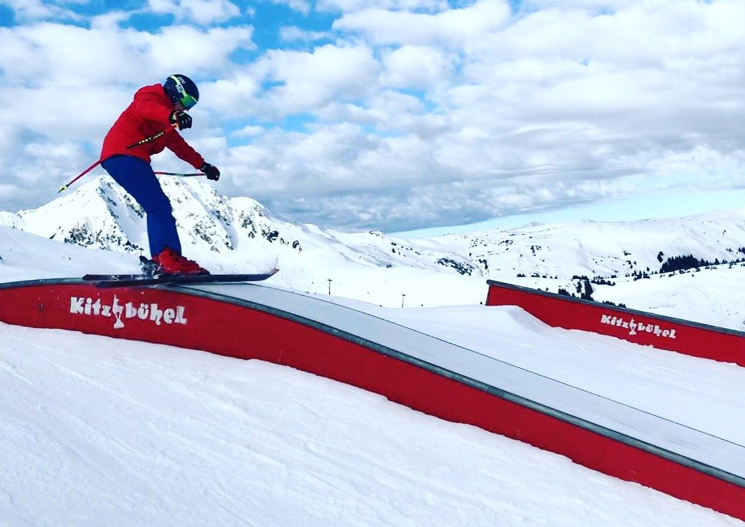 Skischule Kitzbuehel Rote Teufel景点图片