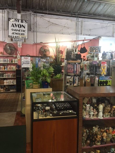 Sunshine Flea Market-莱克威尔士必去景点