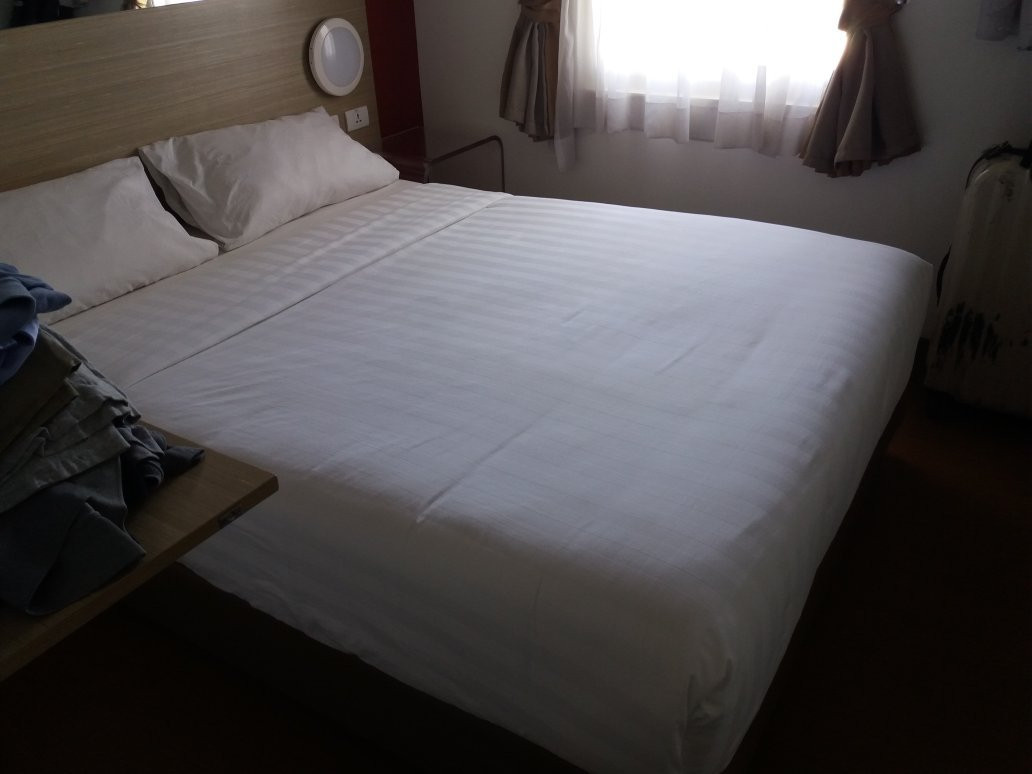 达沃红色星球酒店主图