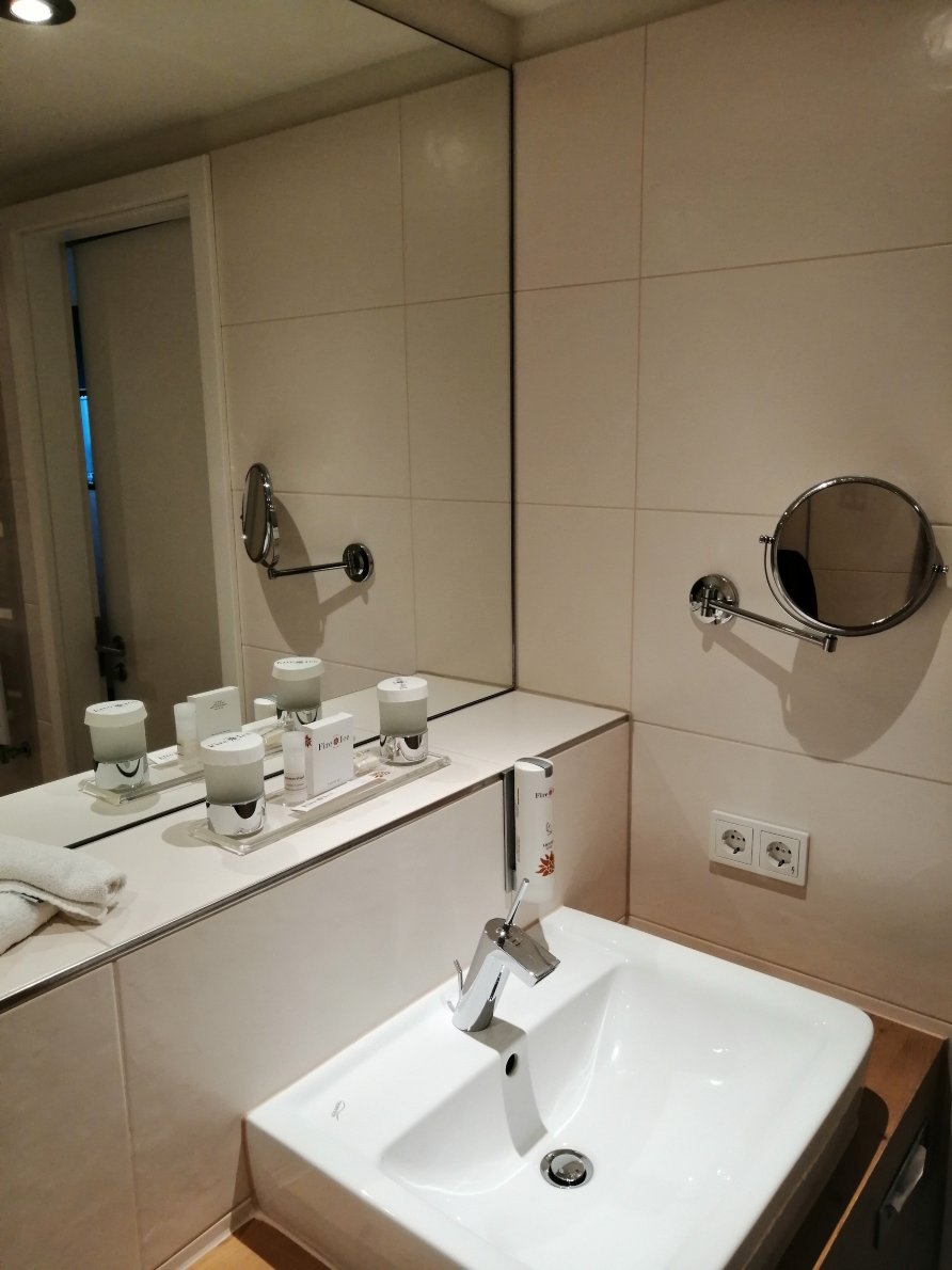 杜塞尔多夫/诺伊斯火与冰酒店-浴室