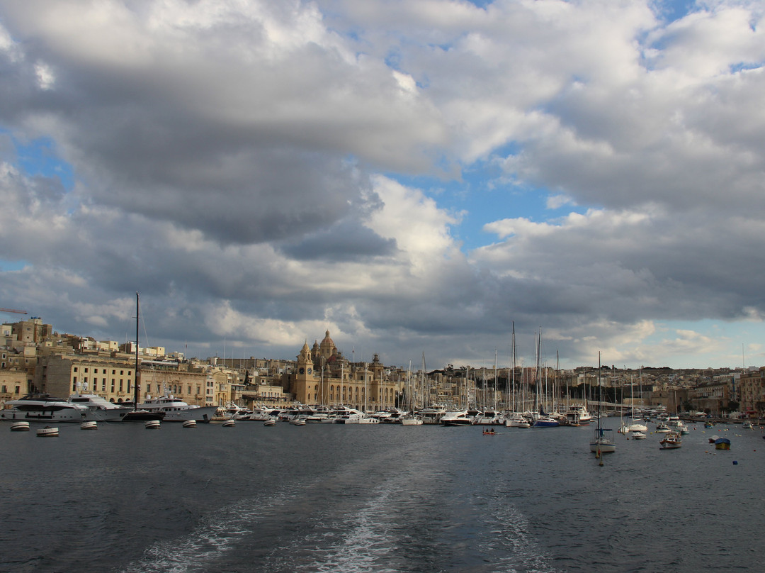 Notre Dame Gate-毕尔古必去景点