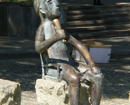 Sculpture the Toaster-第比利斯必去景点