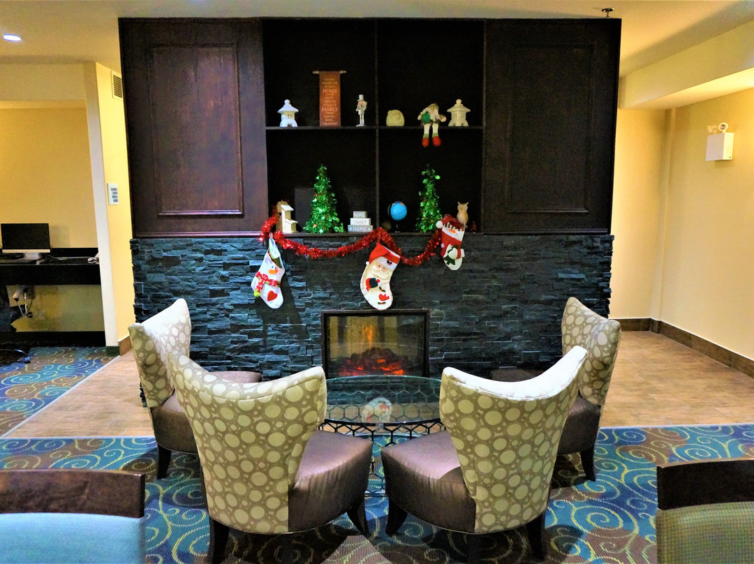 Holiday Inn Express Yorkton East By IHG主图