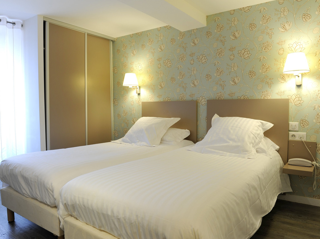 池哈尔酒店主图