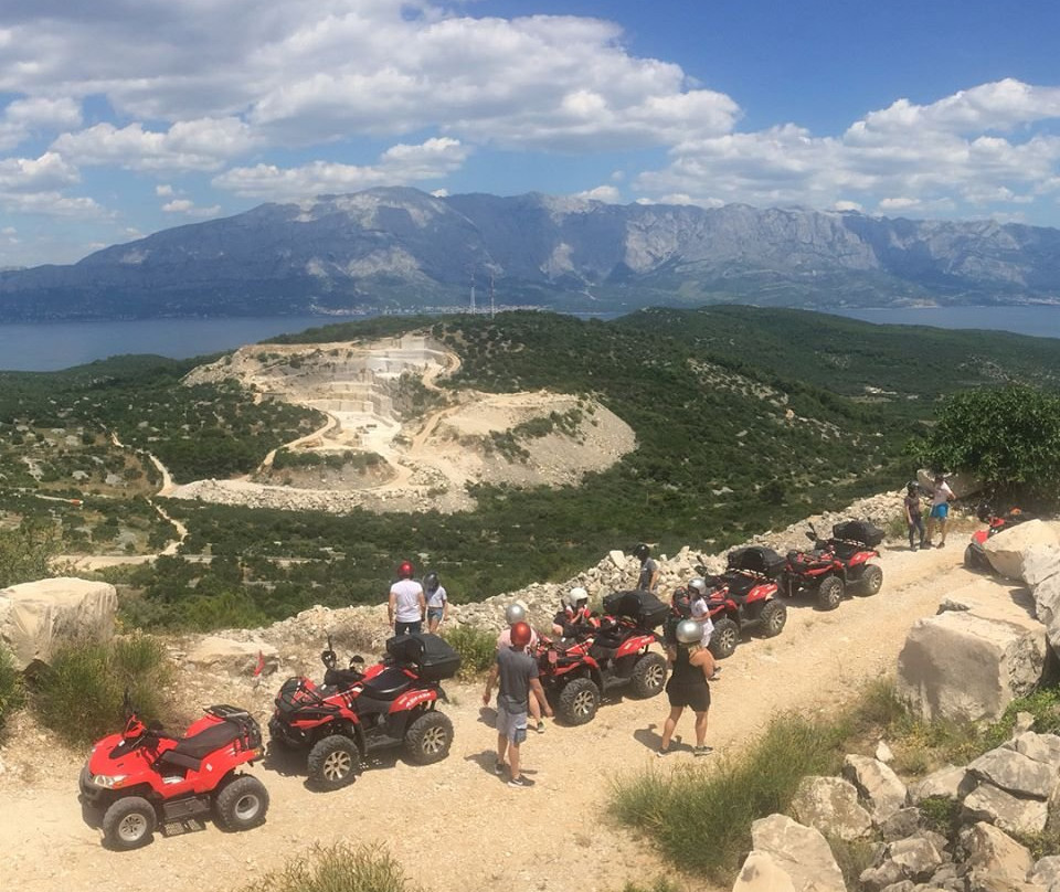 Rado Rent Sumartin-Sumartin必去景点