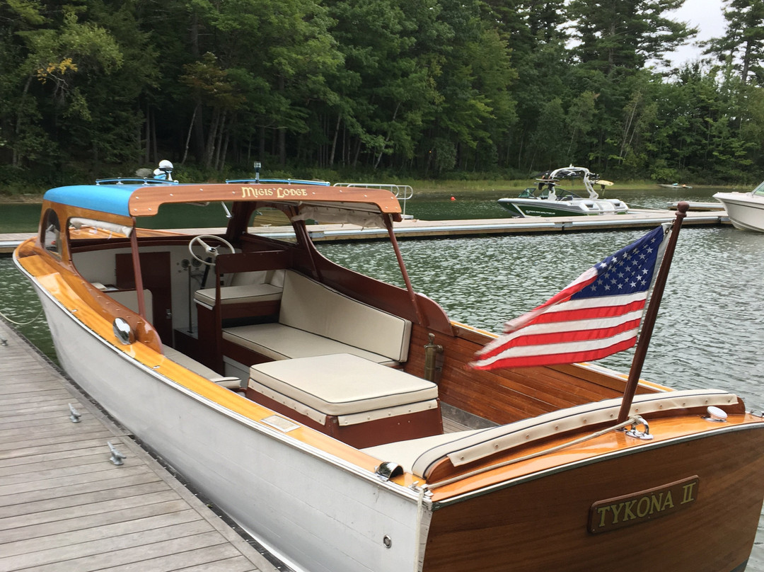 Migis Lodge on Sebago Lake主图