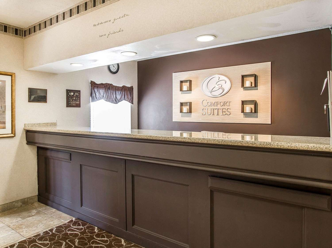 皮奥瑞亚凯富套房酒店主图