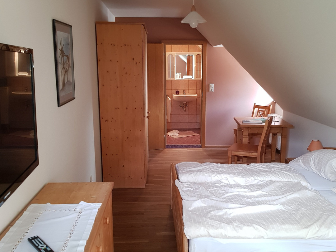 Weingut Zirngast主图