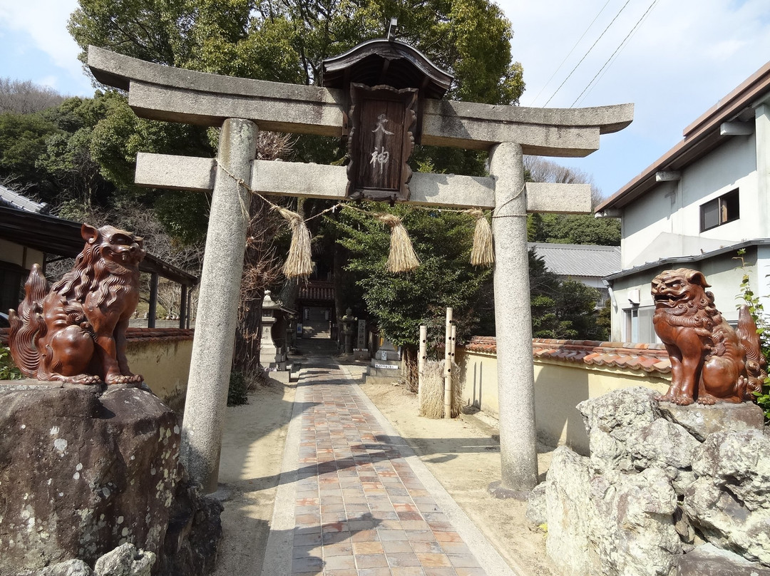 Amazu Shrine景点图片
