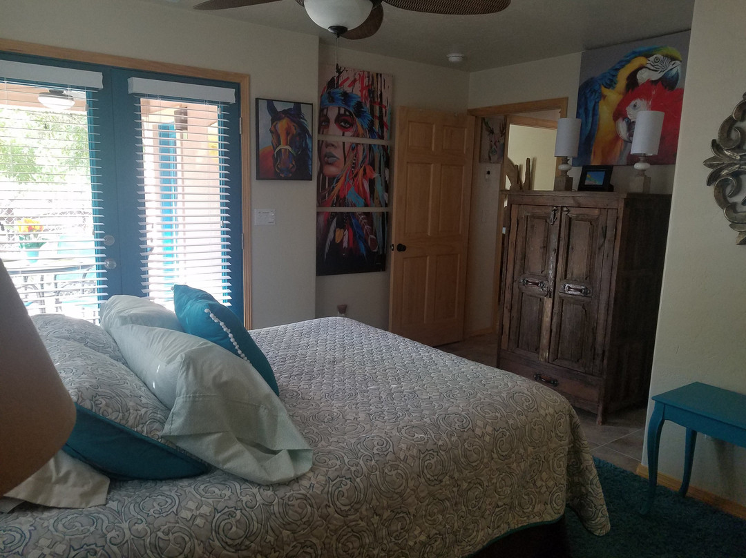 Grizzly Roadhouse Bed & Breakfast主图