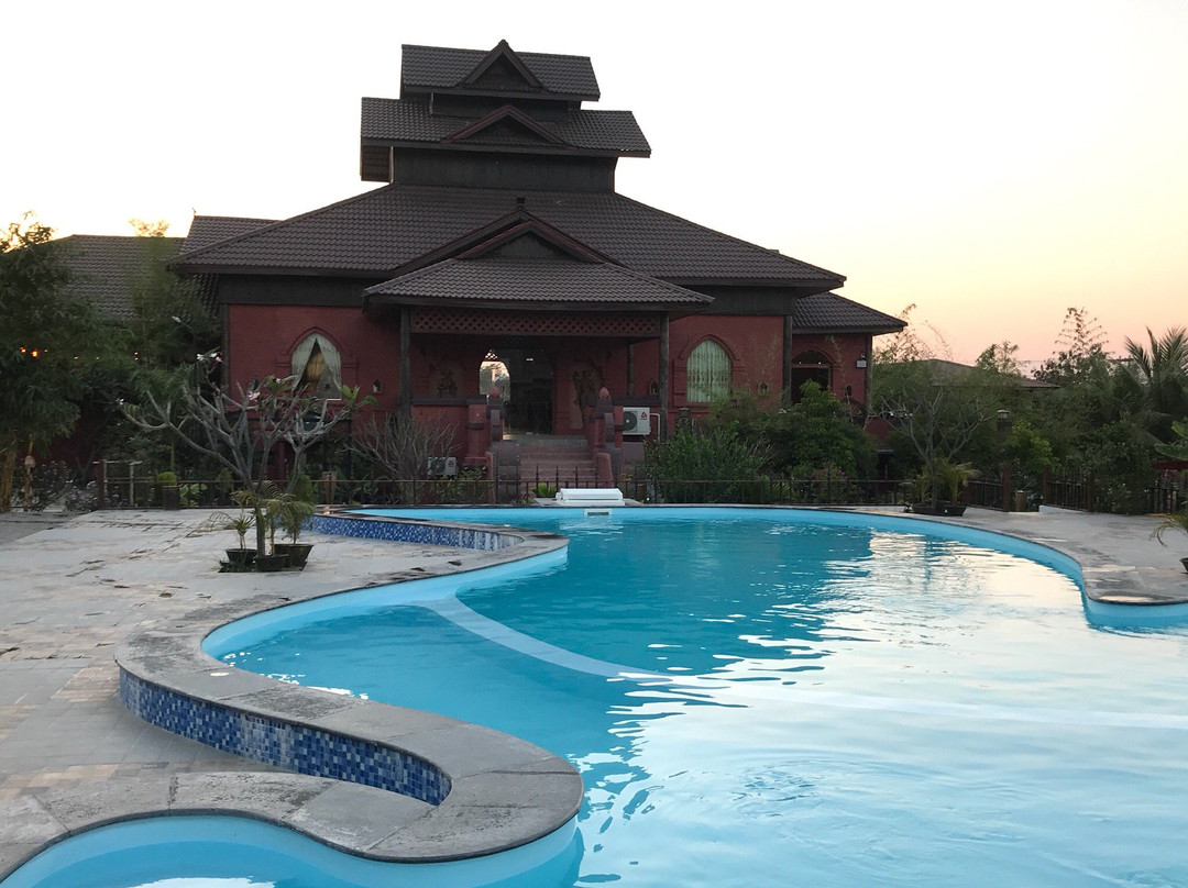 Cherry Bagan Hotel主图