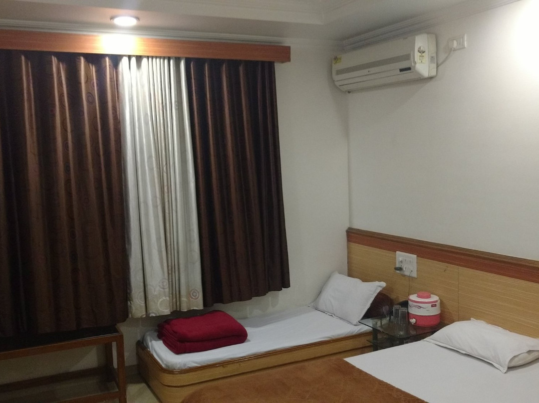 Nathu Patalachiwadi酒店住宿-Hotel Om Park