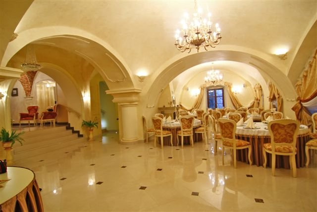 Dwor Debowiec Hotel主图
